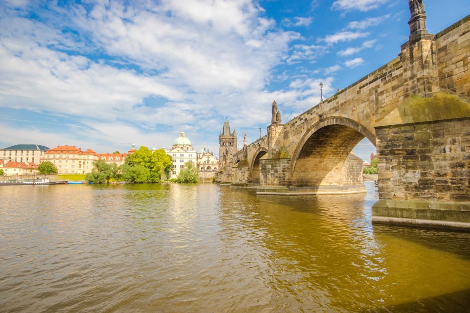 1 prague guided bus walking tour with river cruise lunch Prague: Guided Bus & Walking Tour With River Cruise & Lunch