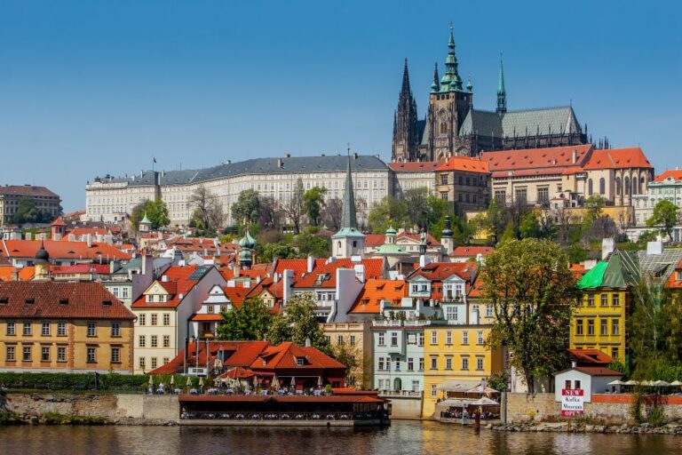 Prague: Half-Day Private Walking Discovery Tour