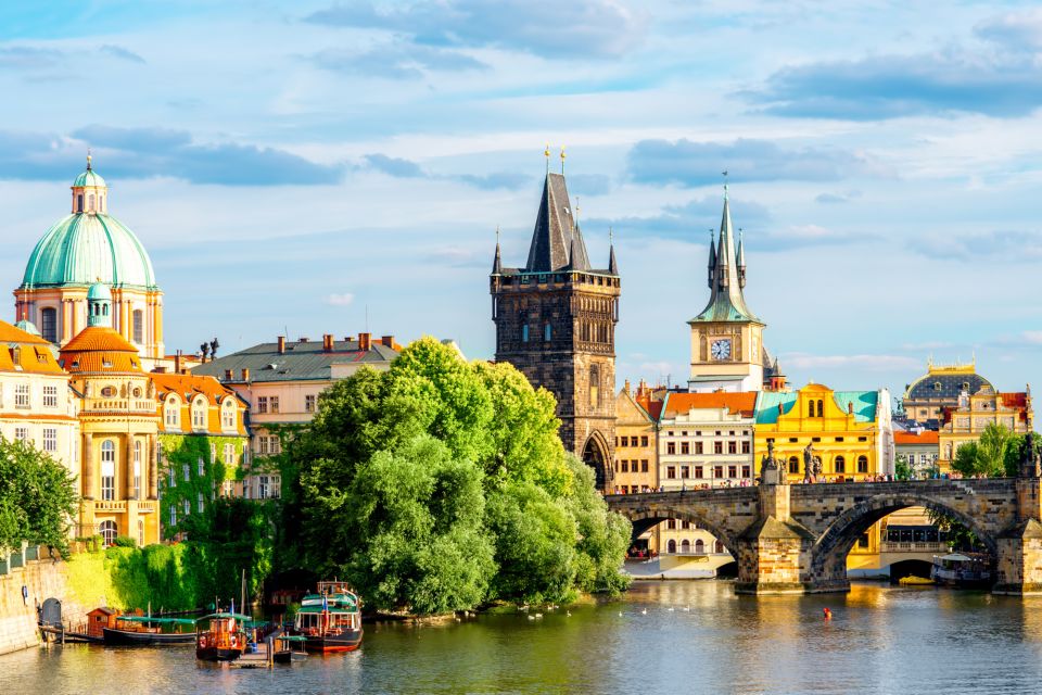 self guided walking tours prague