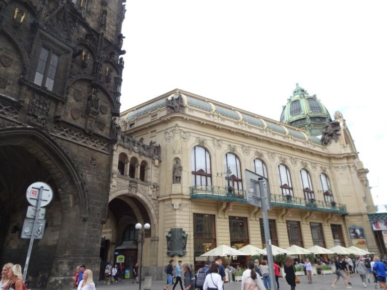 Prague Old Town Self-Guided Walking Tour & Scavenger Hunt