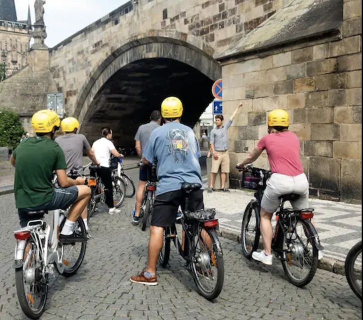 Prague: Private Alternative and Historical E-Bike Tour