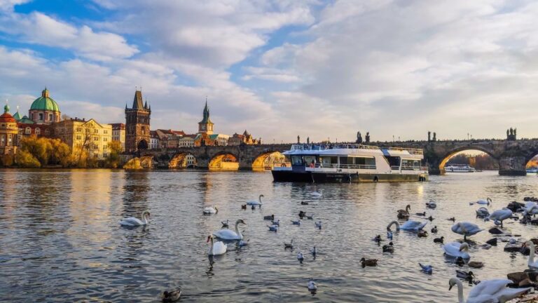 Prague: Vltava River Sightseeing Cruise