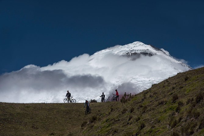 Premium Cotopaxi 1-Day Bike Trip