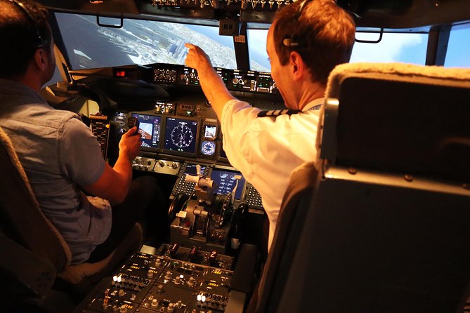 Private 1-Hour Boeing 737 Simulation, Darling Harbour  – Sydney