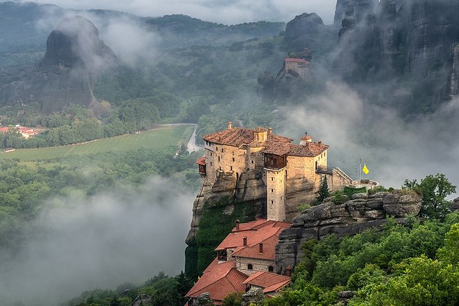 Private 2 Day Meteora Photo Tour From Athens by Train