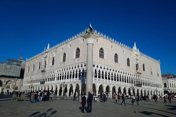 Private 4 Hrs Venice Tour: St Marks Basilica, Doges Palace and Secret Venice