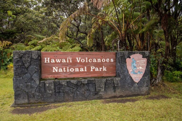 Private – All-Inclusive Volcanoes National Park Tour