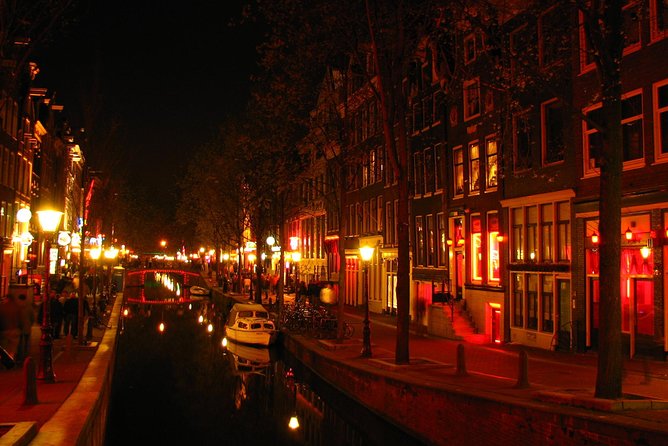Private Amsterdam Red Light District Tour With Food Tastings