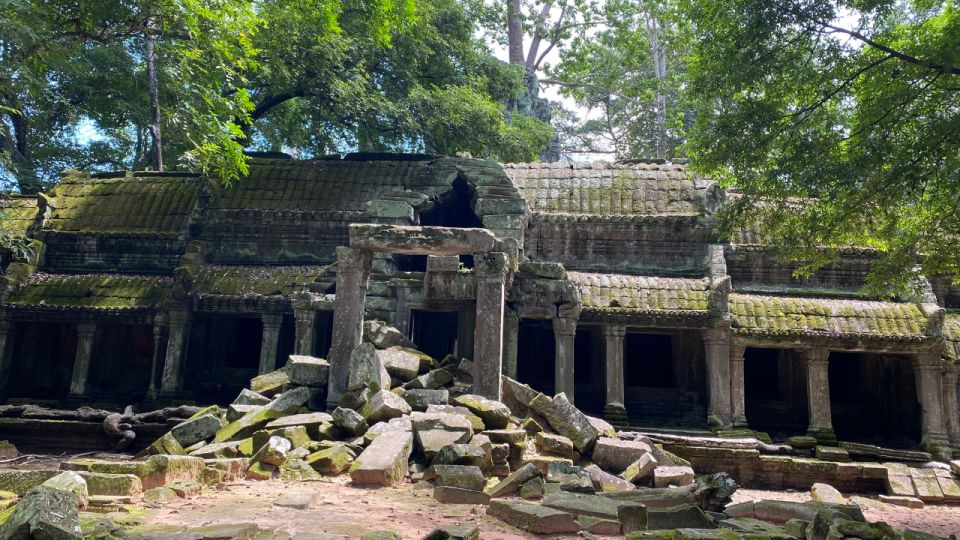 1 private angkor wat and banteay srei temple tour Private Angkor Wat and Banteay Srei Temple Tour