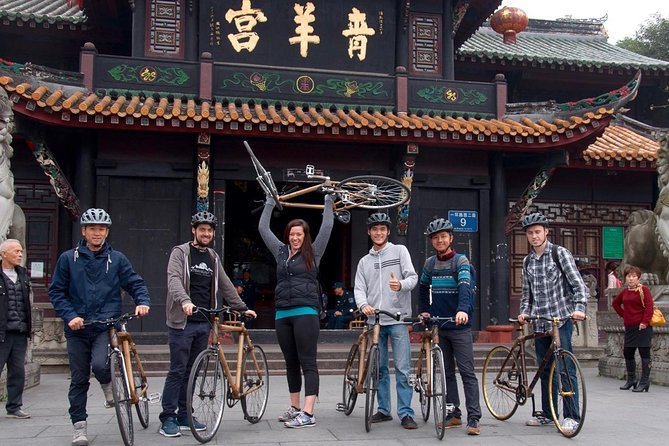 Private Bamboo Bicycle Tour in Chengdu