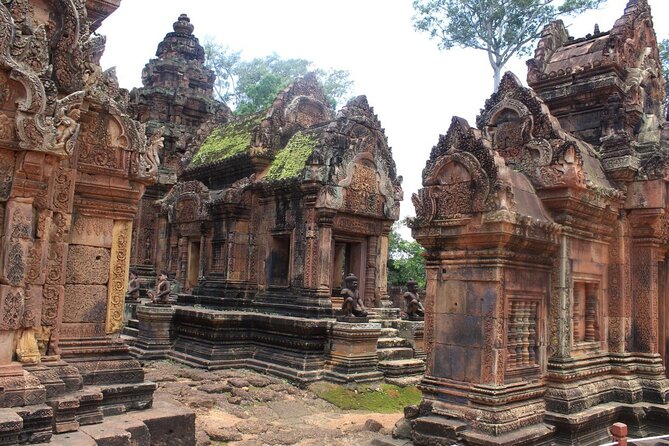 1 private banteay srei and 4 temples guided tour Private Banteay Srei and 4 Temples Guided Tour