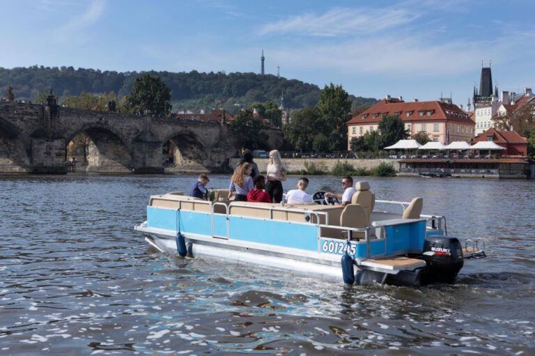 Private Boat Cruise With Unlimited Prosecco