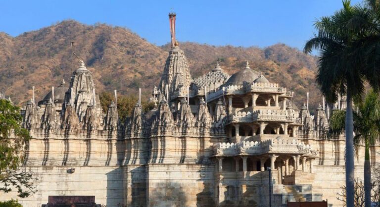 Private Day Tour Kumbhalgarh and Rankapur Tour From Udaipur
