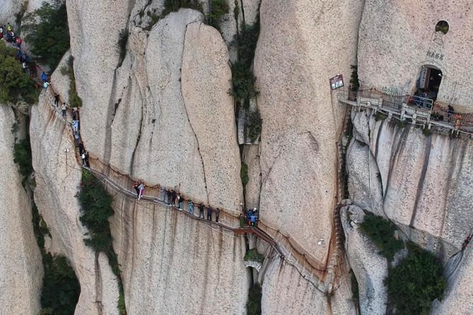 Private Day Tour of Mt. Huashan With Round-Trip Cable Car From Xian