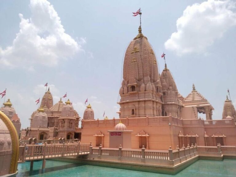 Private Delhi Agra Lucknow Ayodhya Varanasi Tour From Delhi