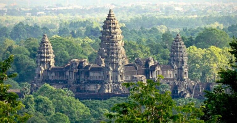 Private Full Day Small Group of Angkor Wat Tour