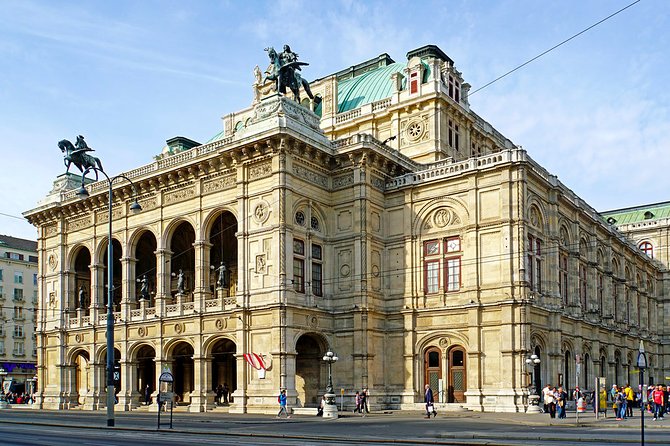 Private Full Day Tour From Budapest to Vienna With Hotel Pick-Up and Drop off