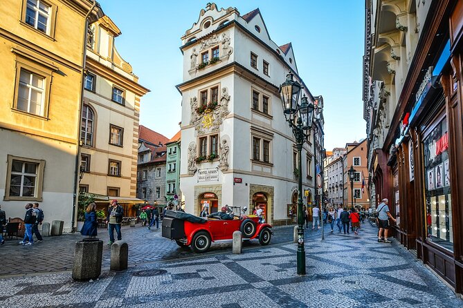 Private Full Day Tour to Prague From Vienna With a Local Guide