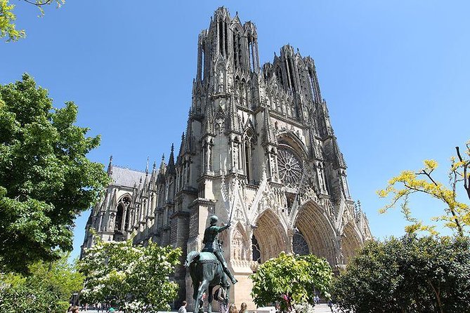 Private Full Day Tour – Visit of 3 Champagne Growers From Reims.