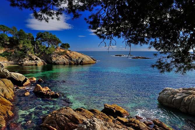 Private Girona and Costa Brava Tour With Hotel Pick-Up From Barcelona