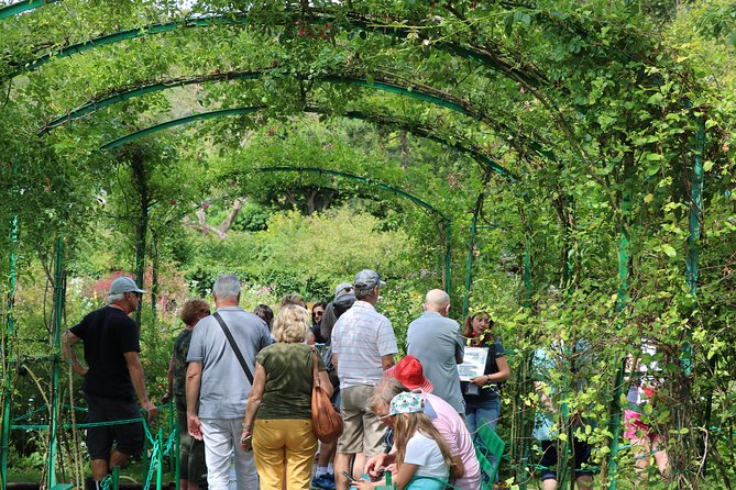 Private Giverny & Versailles Day Trip With Lunch & Hotel Transfers From Paris