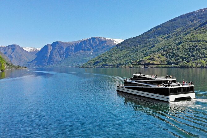 Private Guided Tour – Premium Nærøyfjord Cruise and Flåm Railway