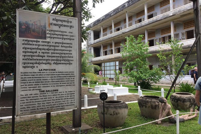 Private Half Day To Killing Field & S21 Genocidal Museum in Phnom Penh