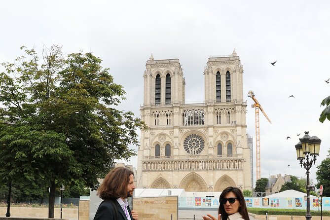 1 private historical tour of notre dame Private Historical Tour of Notre Dame