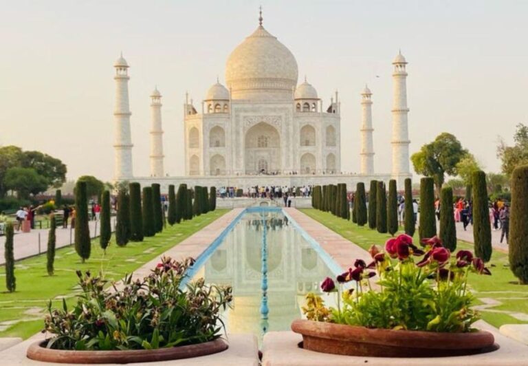 Private One Day Delhi to Agra Tour by Car