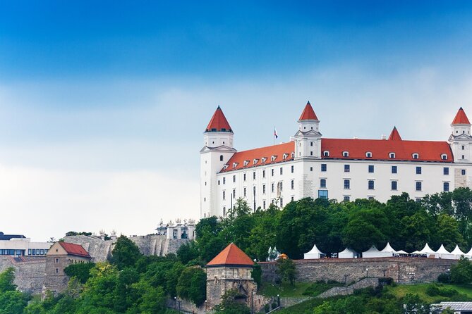 Private Oneway Transfer From Vienna to Bratislava