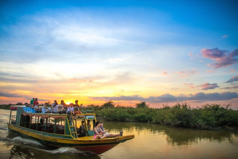 Private River Cruise From Siem Reap to Battambang