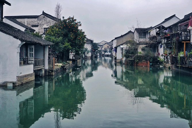 Private Shanghai City & Ancient Water Town Tour