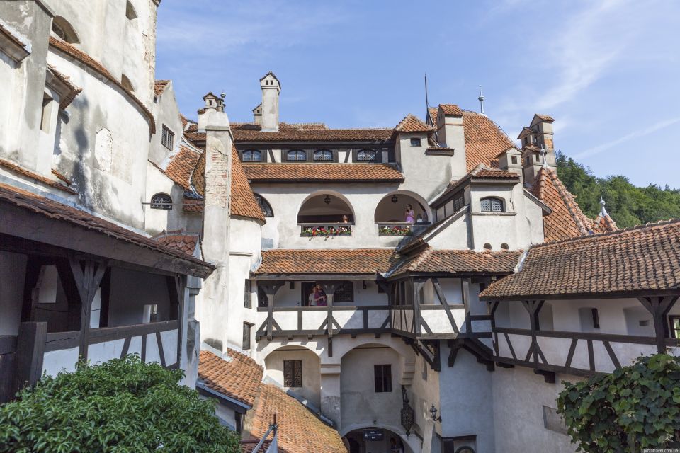 Private Tour Dracula and Peles Castle From Bucharest - Key Points