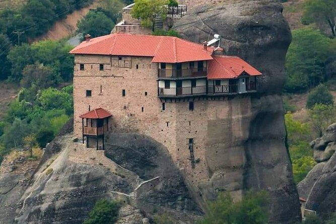 Private Tour to Meteora Rocks From Volos