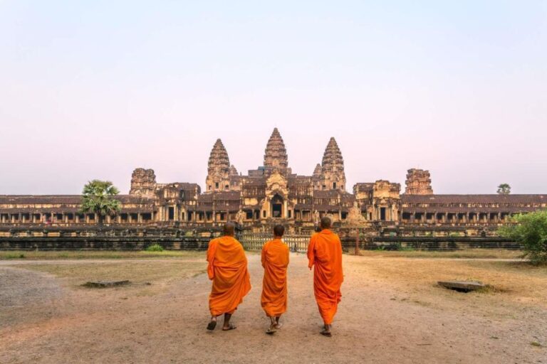 Private Tours Angkor Wat, Thom and Small Group Temples
