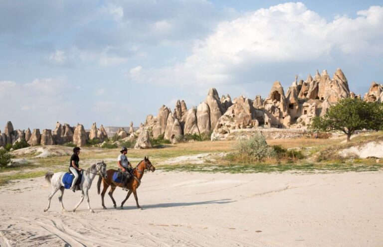 Professional Ride a Horse at Full Gallop in Cappadocia