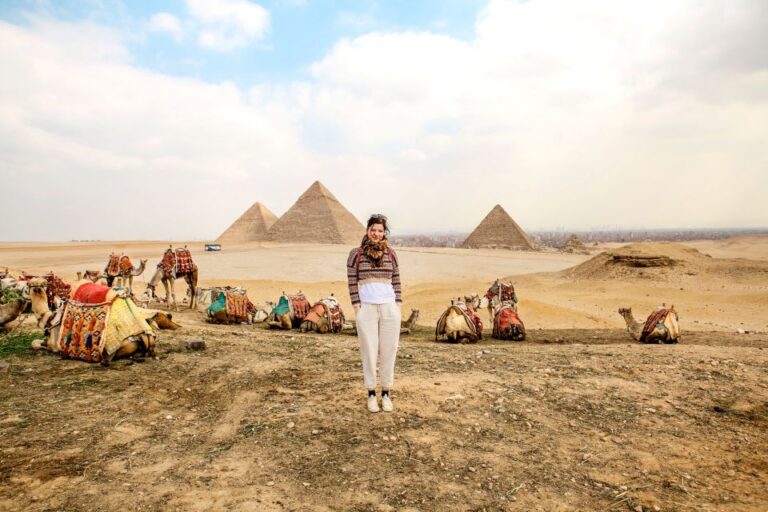 Pyramids of Giza and Great Sphinx: Private Half-Day Tour