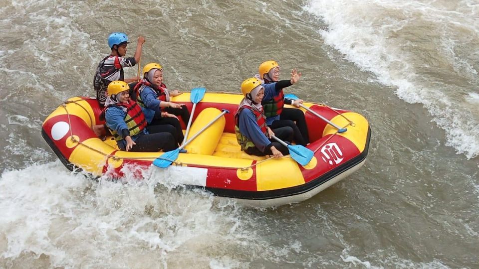 1 rafting tour on the elo borobudur river all in Rafting Tour on the Elo Borobudur River All In.