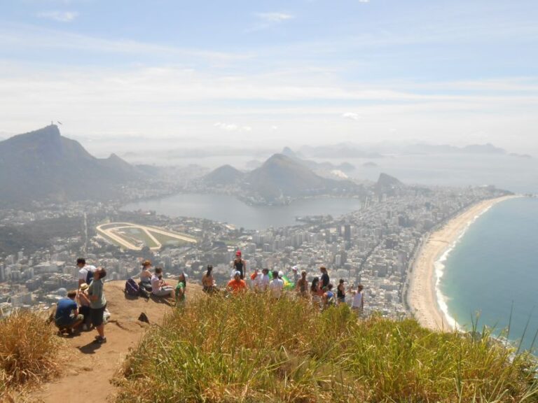 Rio De Janeiro: Two Brothers Hike & Favela Tour