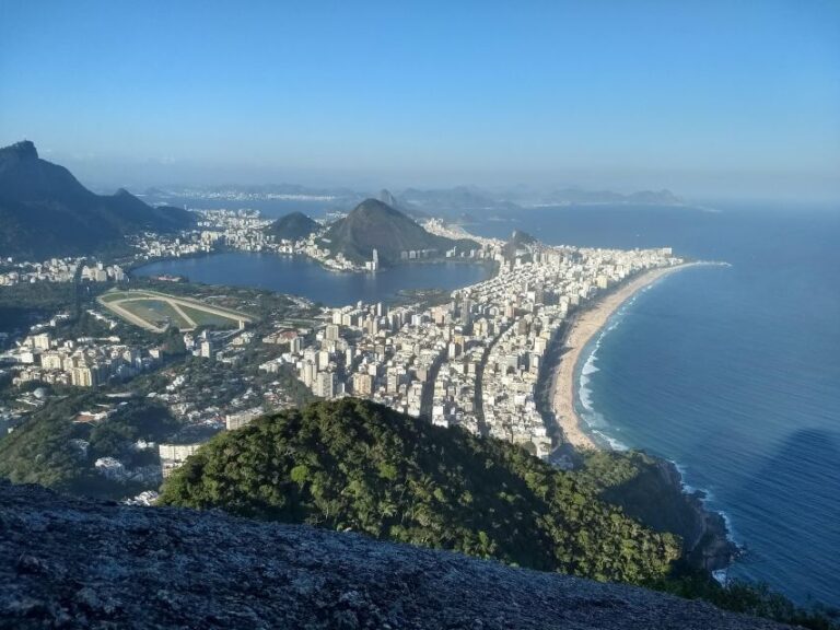 Rio De Janeiro: Two Brothers Hill Hiking Trail