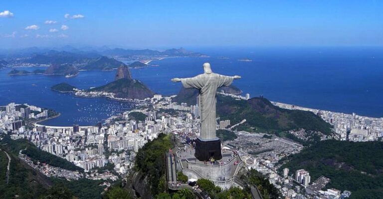 Rio: Maracanã Stadium & Christ the Redeemer by Rack Railway