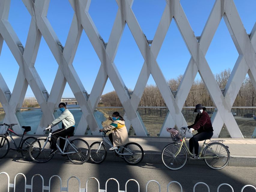 1 riverside cycling with a native Riverside Cycling With A Native