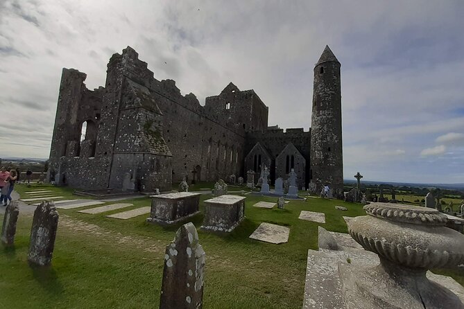 Rock of Cashel, Cahir & Blarney Castle Private Sightseeing Day Tour From Dublin