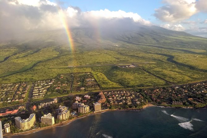 Romantic Sunset Champagne -Private- Maui Air Tour: Intimate & Spectacular!