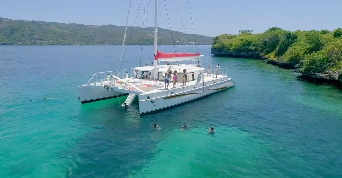 1 samana catamaran boat tour with snorkeling and lunch Samaná: Catamaran Boat Tour With Snorkeling and Lunch