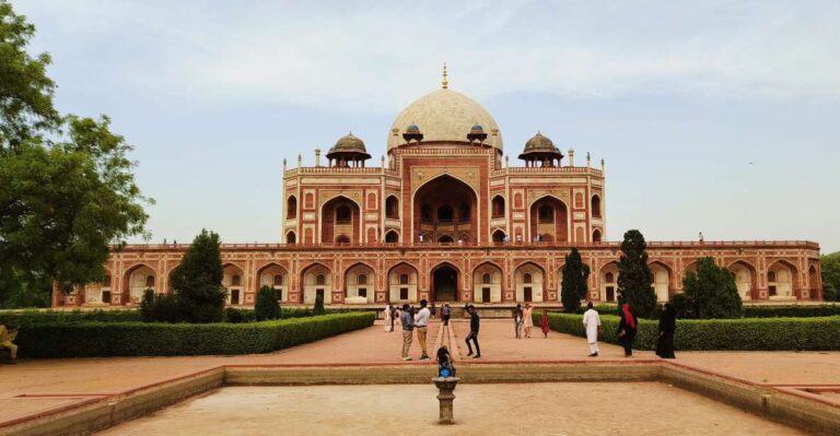 Same Day Old & New Delhi Tour By Private Car.