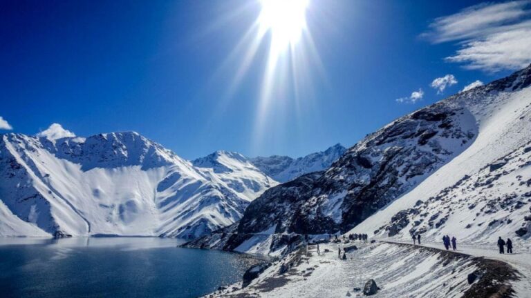 Santiago: Tour to Cajon Del Maipo, Embalse El Yeso, and Picnic