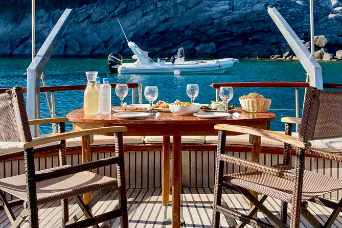 Santorini Caldera Day Traditional Cruise With Meal and Drinks