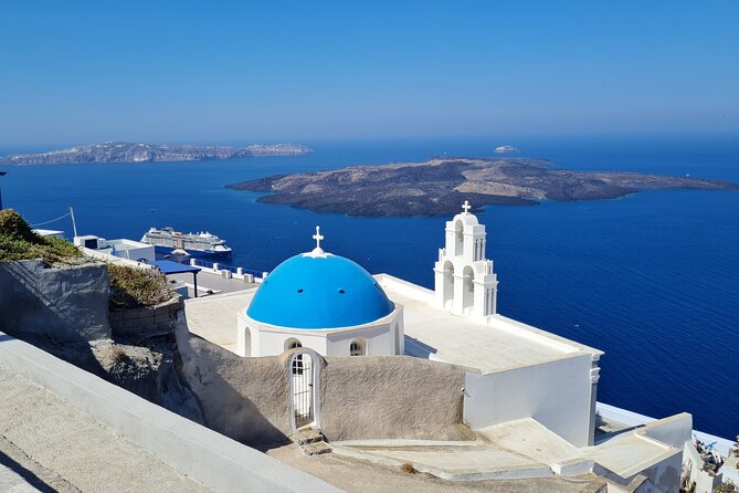 Santorini First-Time Guests Private Tour Sightseeing, Excavetions & Wine Testing