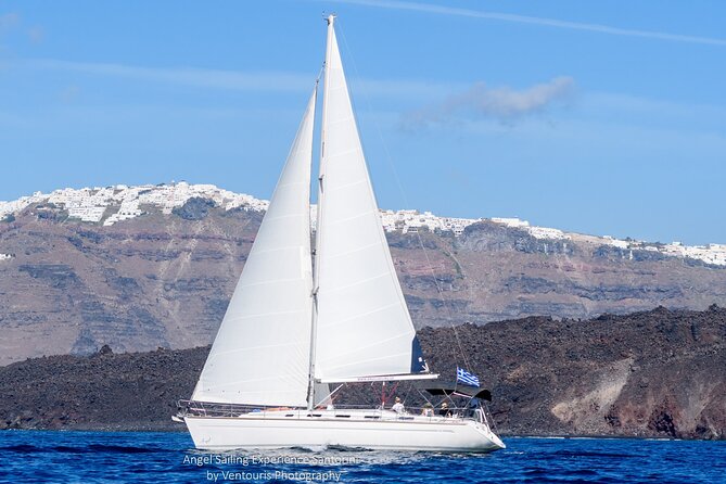 Santorini Private Daytime Sailing Tour With Meal, Drinks &Transfer Included